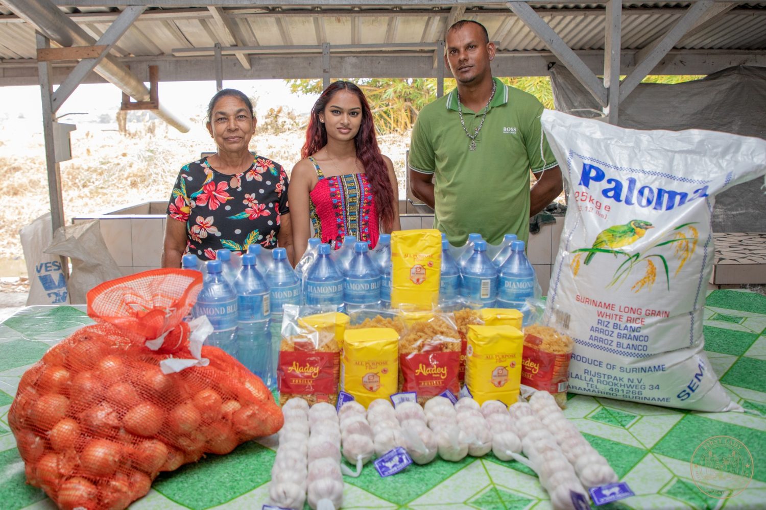 Je bekijkt nu Donatie moskeeën en mandirs in Nickerie