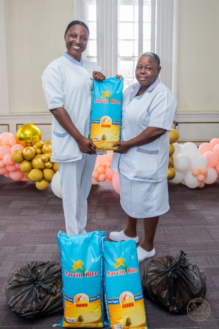 Read more about the article Nursing institutions receive donations in connection with international day